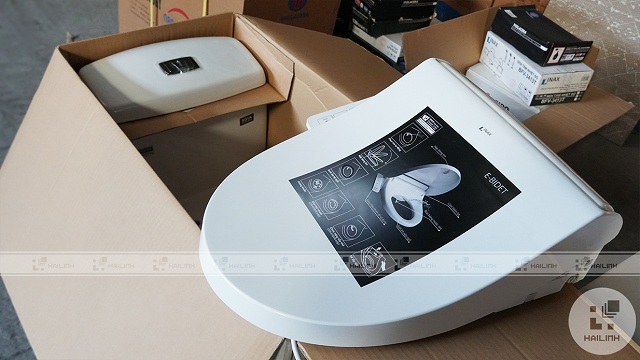 Nắp rửa điện tử Inax CW-H18VN